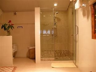 Petit Inn Лицзян Экстерьер фото